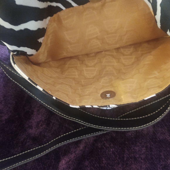 Kathy Van Zealand Handbag - Picture 4 of 5